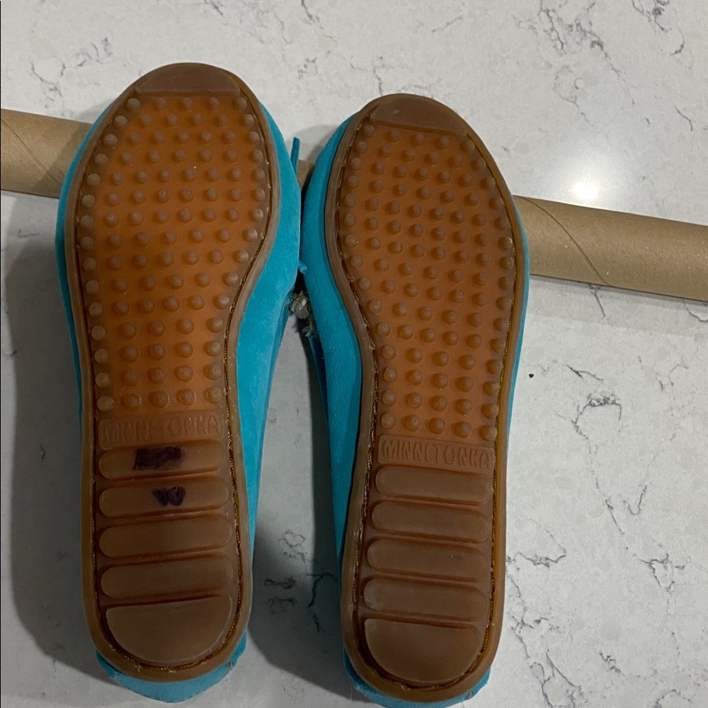 Minnetonka Women's Vibrant Blue Moccasins - Picture 6 of 8
